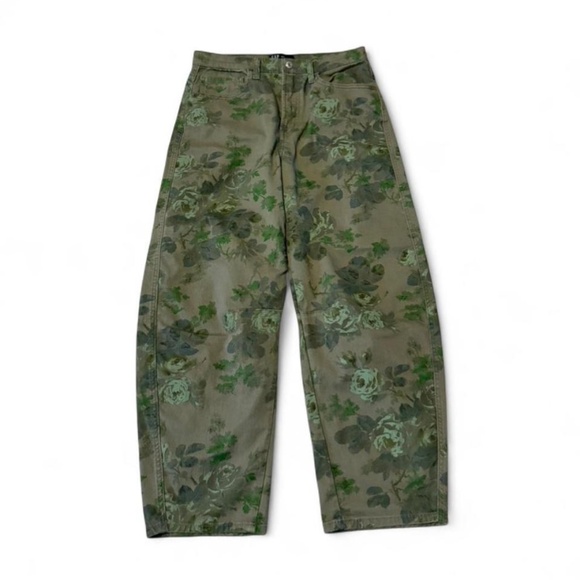 GAP Floral Green Roses Barrel Pants - Picture 3 of 6